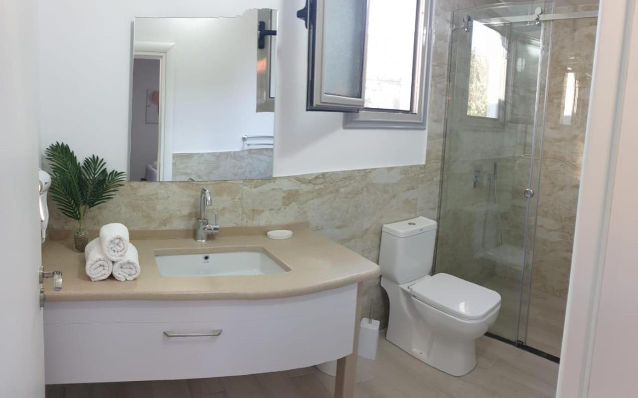 Mezzanine Bay Hotel Himara Kültér fotó